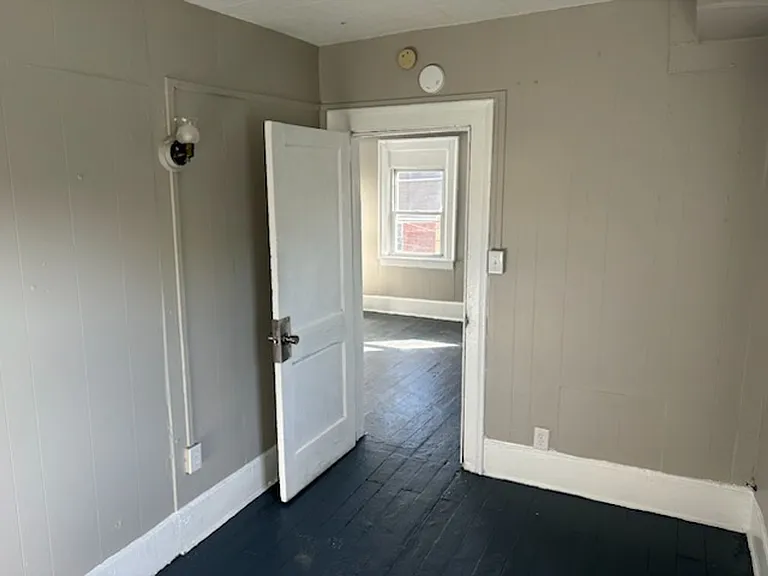 104 Steuben St — Photo 6