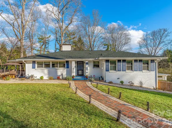 2 Bevlyn Dr, Asheville, NC 28803