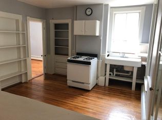 1 Garden St #4, Newburyport, MA 01950