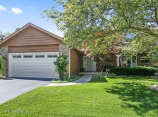 1937 Sprucewood Ct, Naperville, IL 60565