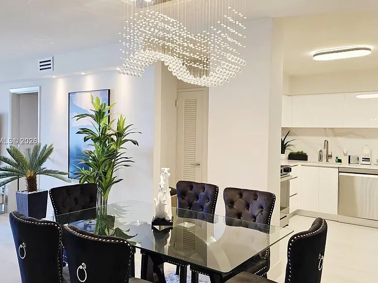5151 Collins Ave #726 — Photo 7