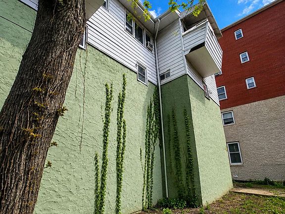 4th image of 3650 Waldo Avenue