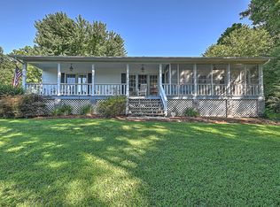 120 Panhandle Rd, Elizabethton, TN 37643