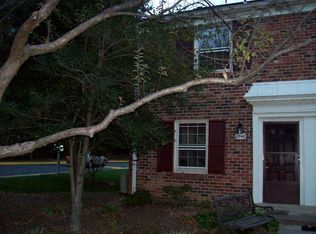 8548 Forrester Blvd #879, Springfield, VA 22152