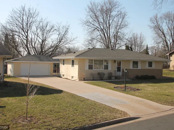4401 Aquila Ave N, New Hope, MN 55428