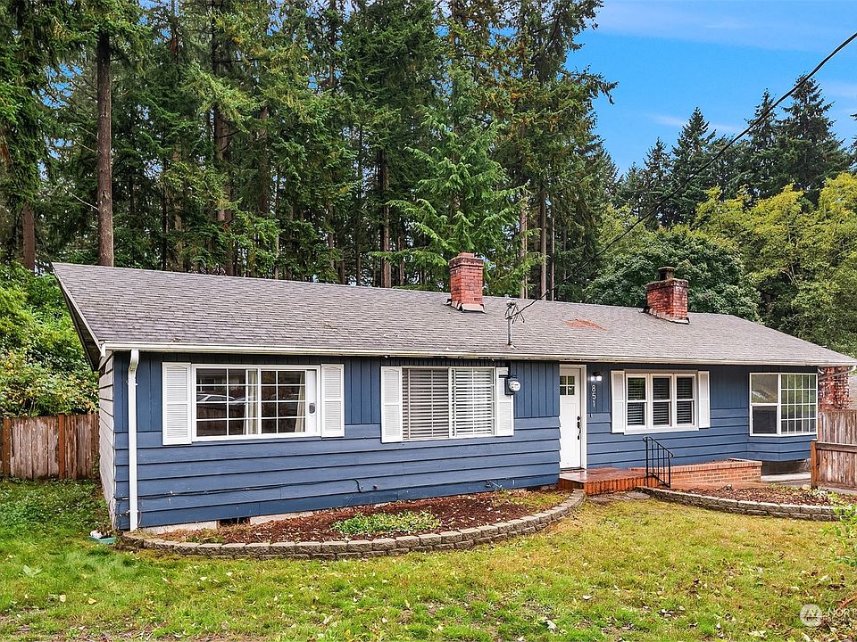 1st image of 851 NE 194th Street