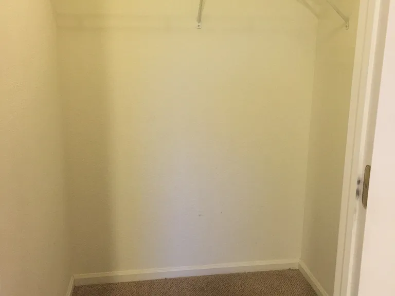 1894 Dove Creek Cir — Photo 27
