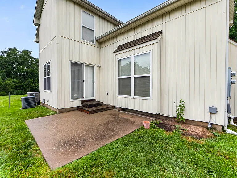 14802 Robinson St — Photo 31