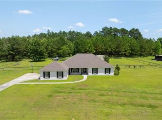 1910 Homestead Ln, Wilmer, AL 36587