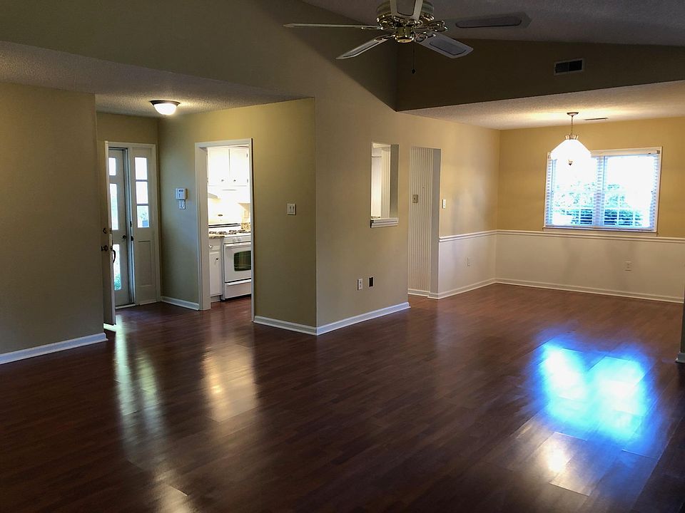 2nd image of 2515 Birnen Dr