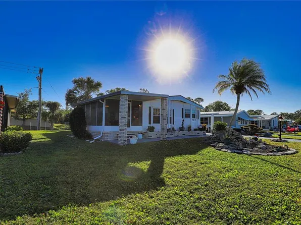 725 Iglesia Dr, North Port, FL 34287