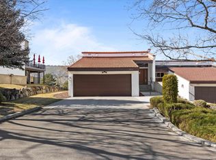 2013 Fairway Dr, Richland, WA 99352