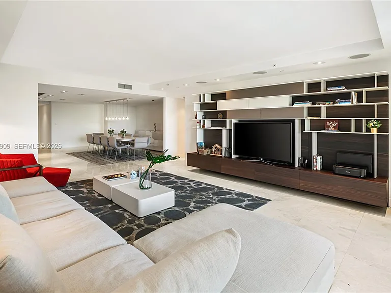765 Crandon Blvd #306 — Photo 11