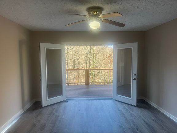 3rd image of 15 Tree Canopy Ln #A