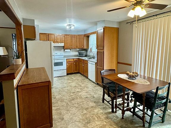 4th image of 6013 Meadow Ave