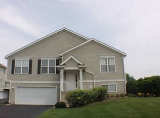 1600 Fieldstone Dr N, Shorewood, IL 60404