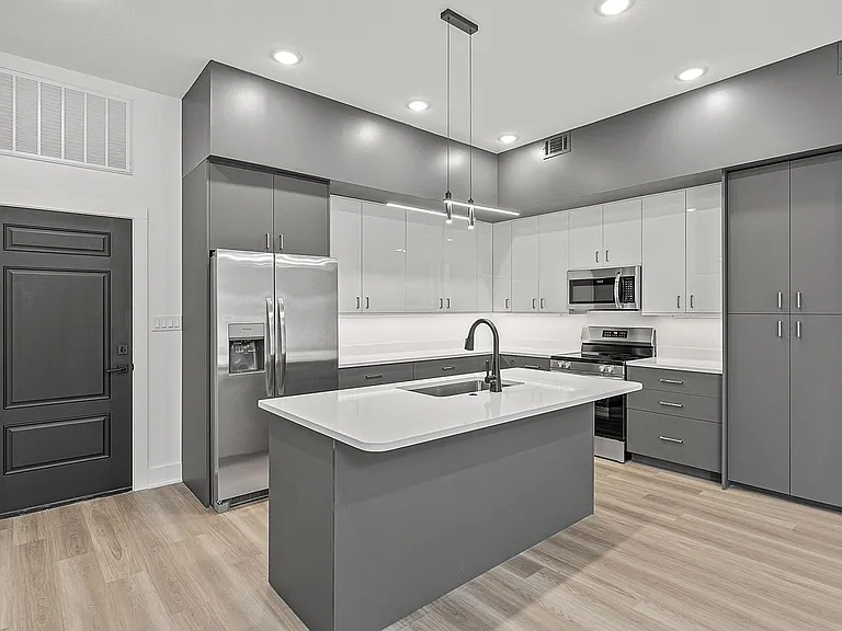 Edge Luxury Townhomes — Photo 19