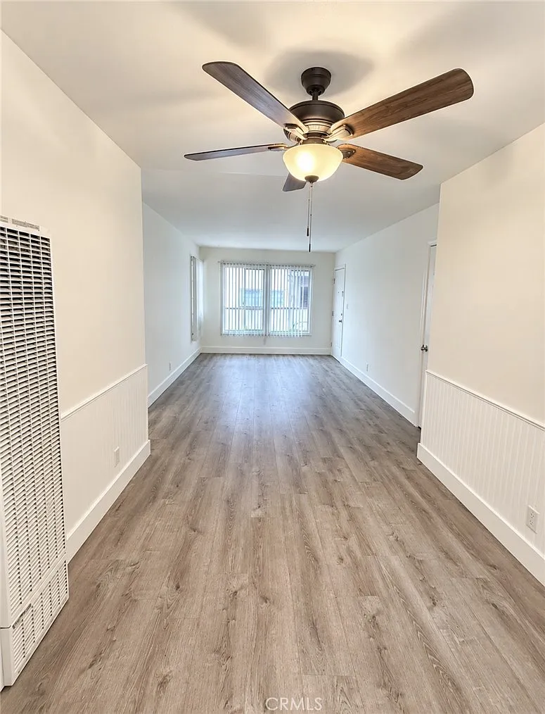 3 bed, 900 sqft, $3,195 — Photo 4