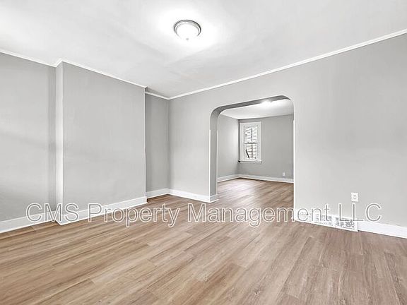 5th image of 21 Adella Ave