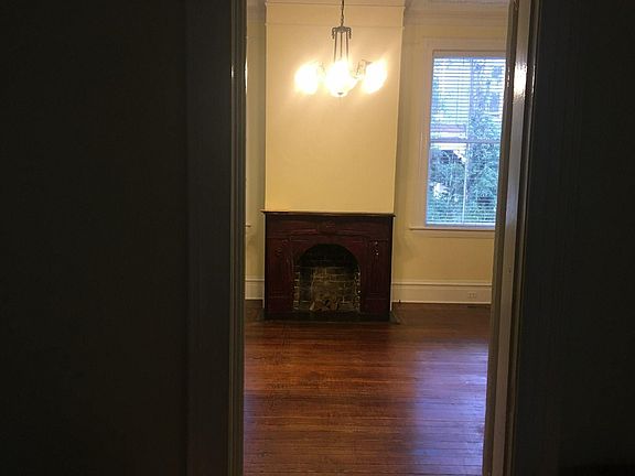 4th image of 214 E Gwinnett Ln #A