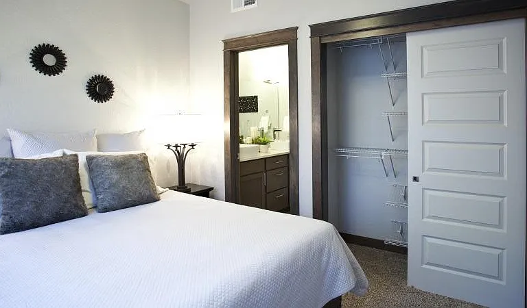 2BR, 2.5BA -744 SF