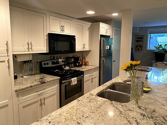 3rd image of 2211 Creek Park Rd #2