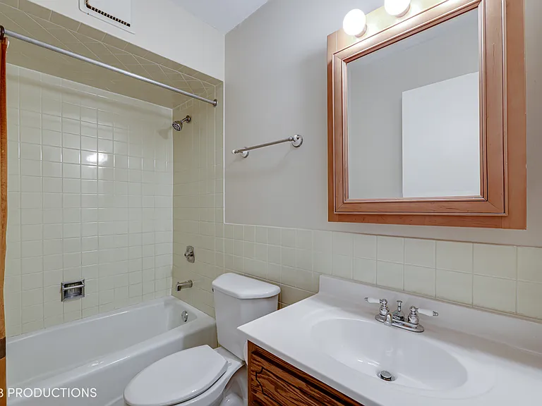 9114 W 140th St #103 — Photo 12