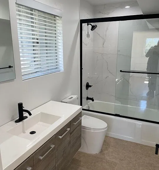15434 Mulholland Dr — Photo 21