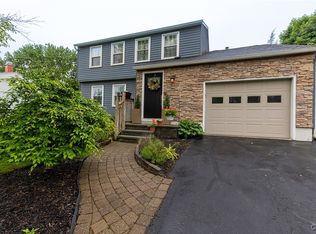 121 Hawthorne Way, Chittenango, NY 13037