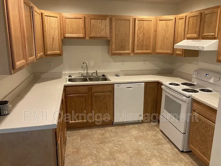 751 Campbell Rd — Photo 5