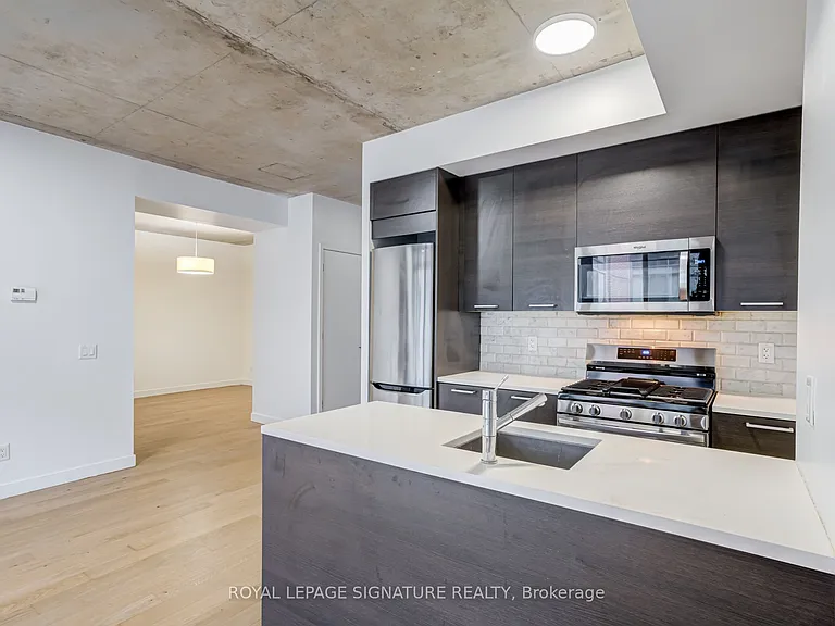 90 Broadview Ave #717 — Photo 5