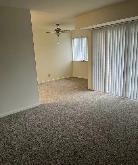 York Apartments — Photo 4