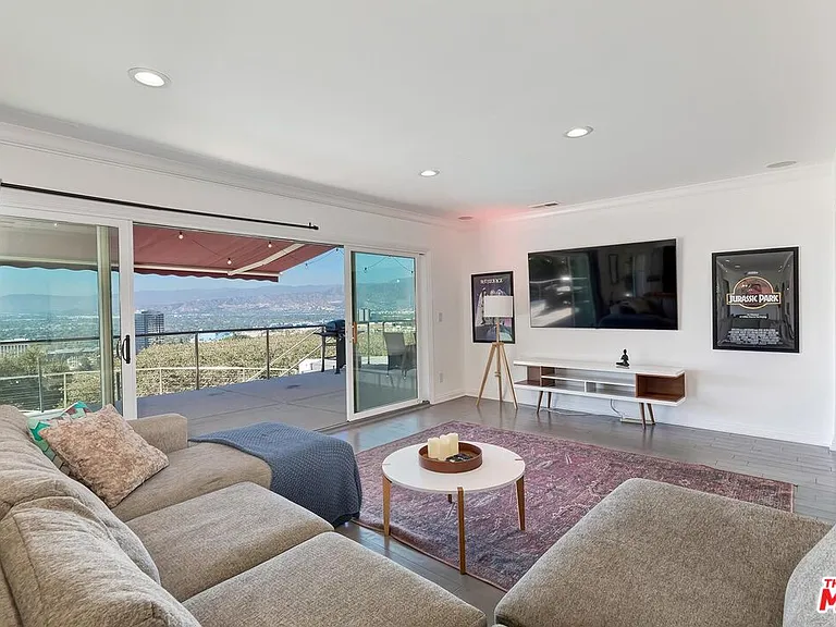 3201 Bonnie Hill Dr — Photo 3