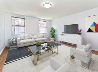 160 E 2nd St APT 3A, New York, NY 10009