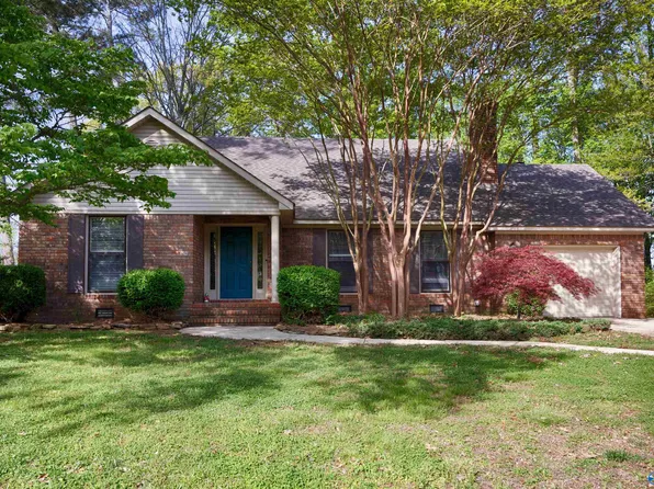 404 Cloverleaf Dr, Athens, AL 35611