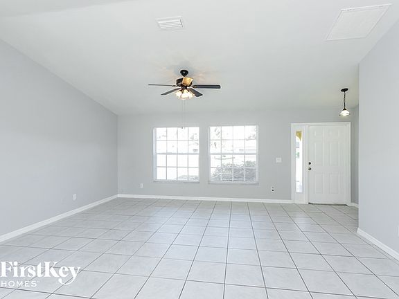 3rd image of 2747 Yacolt Ave