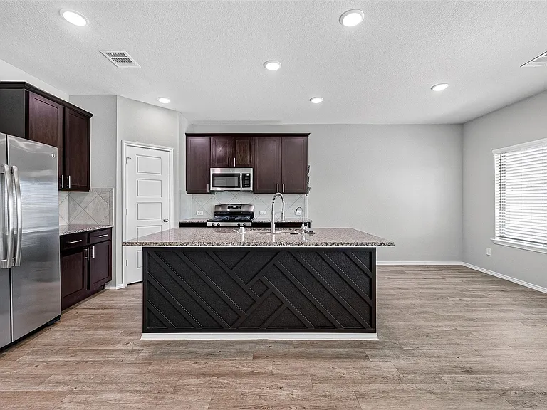 21522 Autumn Summit St — Photo 22