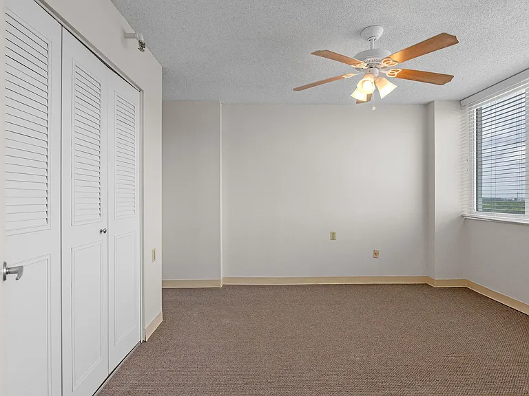 Hillcrest Hampton House — Photo 11