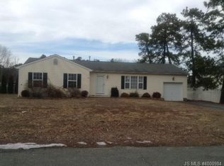 901 Lawrence Ave, Toms River, NJ
