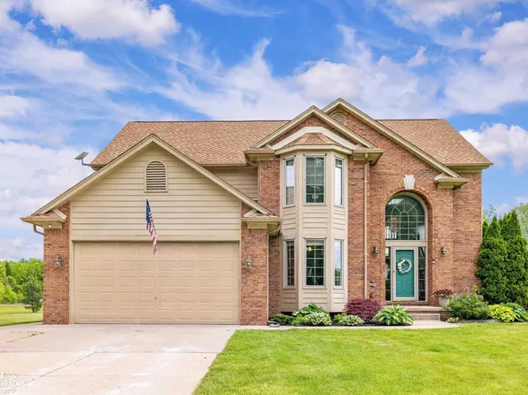 6393 Indian Trl, Cottrellville, MI 48039