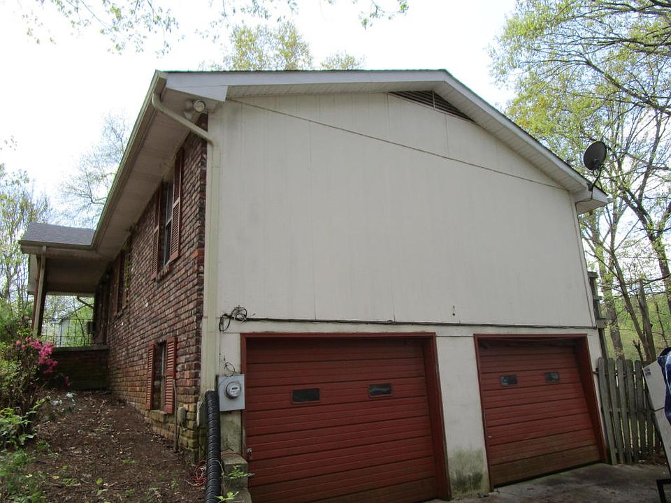 2nd image of 1405 Northshire Ln