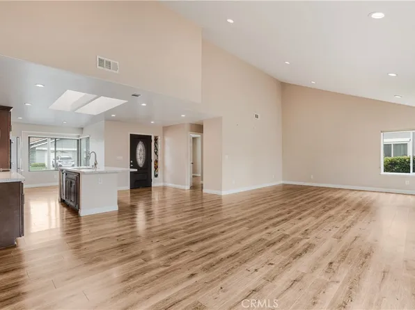 42006 Village 42, Camarillo, CA 93012