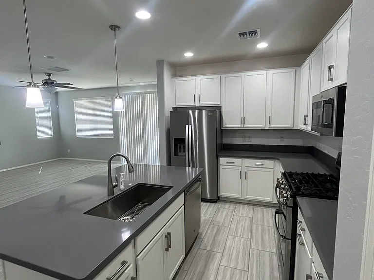21013 W Almeria Rd — Photo 24