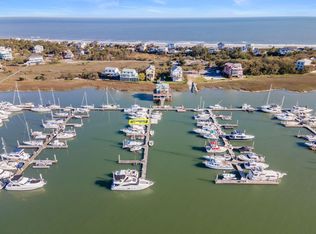 67 10th St W #C-10, Folly Beach, SC 29439