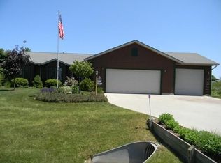 4051 Country Meadows Dr, Sheboygan, WI 53083