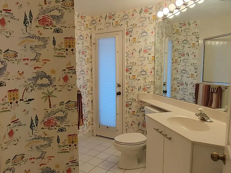 16461 Riverwind Dr — Photo 30