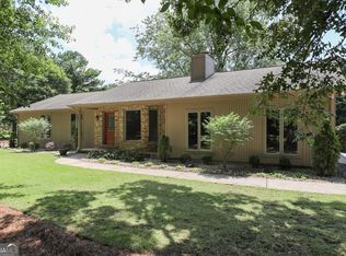 5128 J White Rd, Oakwood, GA 30566