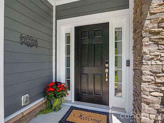 3rd image of 822 Palmetto Bay Dr #60