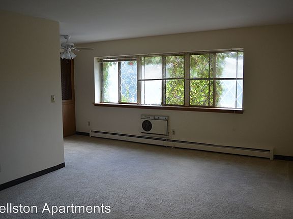 5th image of 2580 N Oakland Ave APT 101