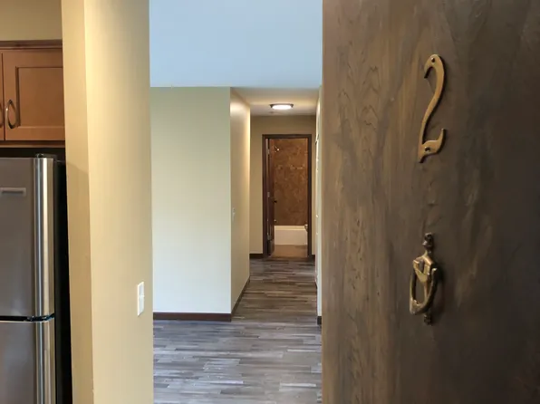 800 6th St S APT 2, Hopkins, MN 55343